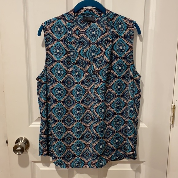 The Limited Printed Silky Sleeveless Blouse - Picture 2 of 9